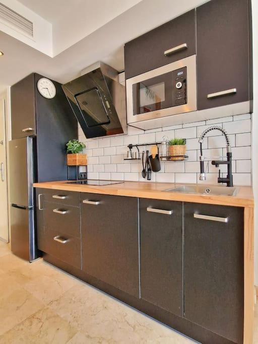 Acogedor Piso Con Terraza Y Parking! Benalmádena Exterior foto
