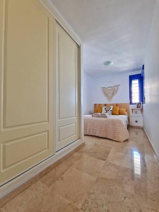 Acogedor Piso Con Terraza Y Parking! Benalmádena Exterior foto